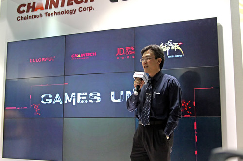 “GAMES UNION”游戏联盟于6月2号下午1点半在南港馆4F L0128展位举行，七彩虹板卡事业部业务总经理罗威和台湾承启科技发言人周子安先生为“GAMES UNION”签约合作仪式致辞。同时请到了京东品牌战略合作与发展总经理汪延领先生以及御龙在天游戏运营负责人杜雄勇先生到场致辞。