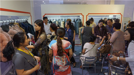 2016海宁中国皮革、裘皮服装展开幕(图2)