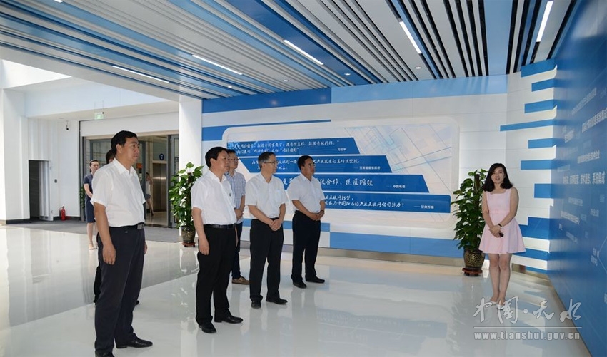 甘肃万维公司智慧城市展厅杨维俊进行考察(图1)