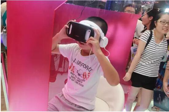 VR风潮席卷而至 首届eSmart展会功不可没(图2) VR风潮席卷而至 首届eSmart展会功不可没(图2)