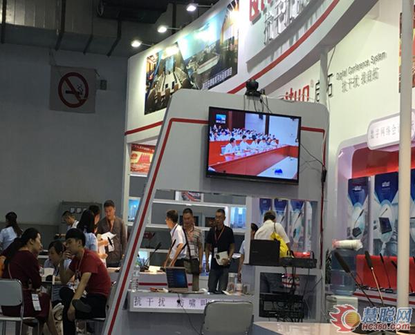 启拓QITUO闪耀2016北京灯光音响展，缔造会议经典