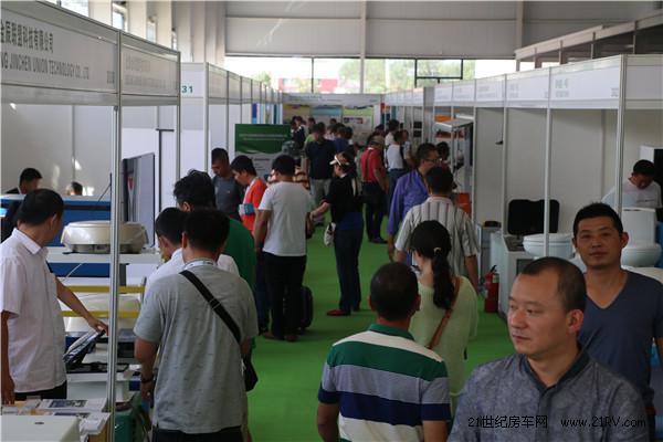 第13届北京房车展首日 房车厂商战绩斐然(图3)