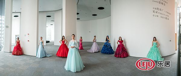 世界旅游小姐齐聚运河外滩大展魅力风情(图2)