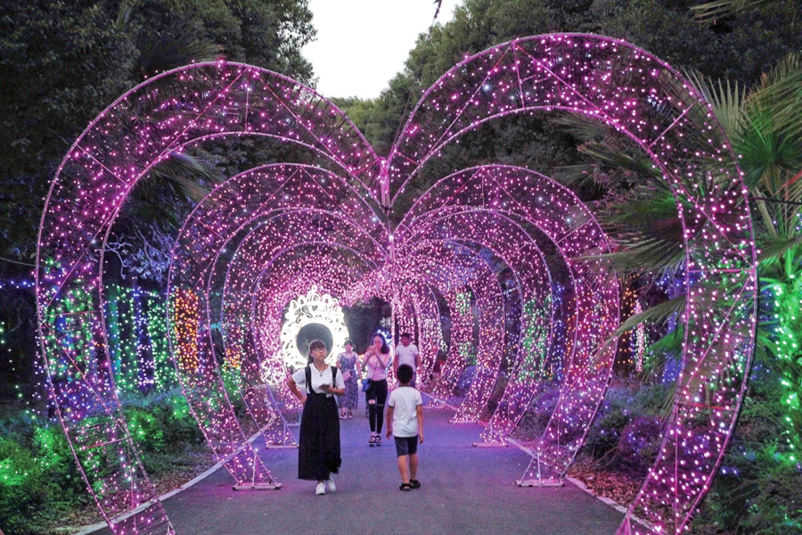 温州灯光节:灯海迷幻 花海迷人(图1) 温州灯光节:灯海迷幻 花海迷人(图1)